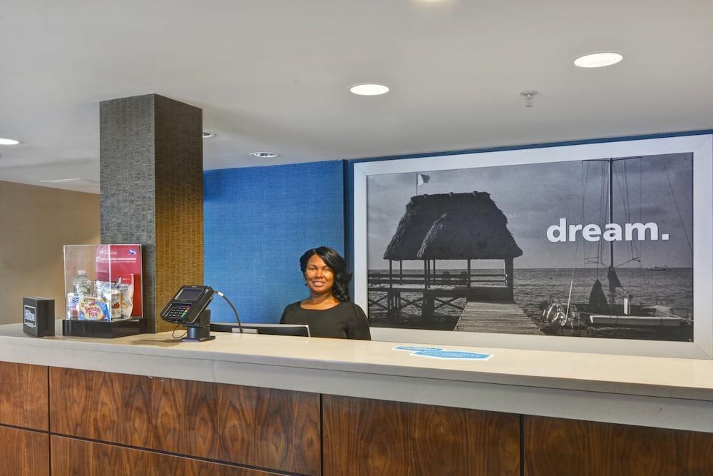 Hampton Inn By Hilton Milford Exterior foto