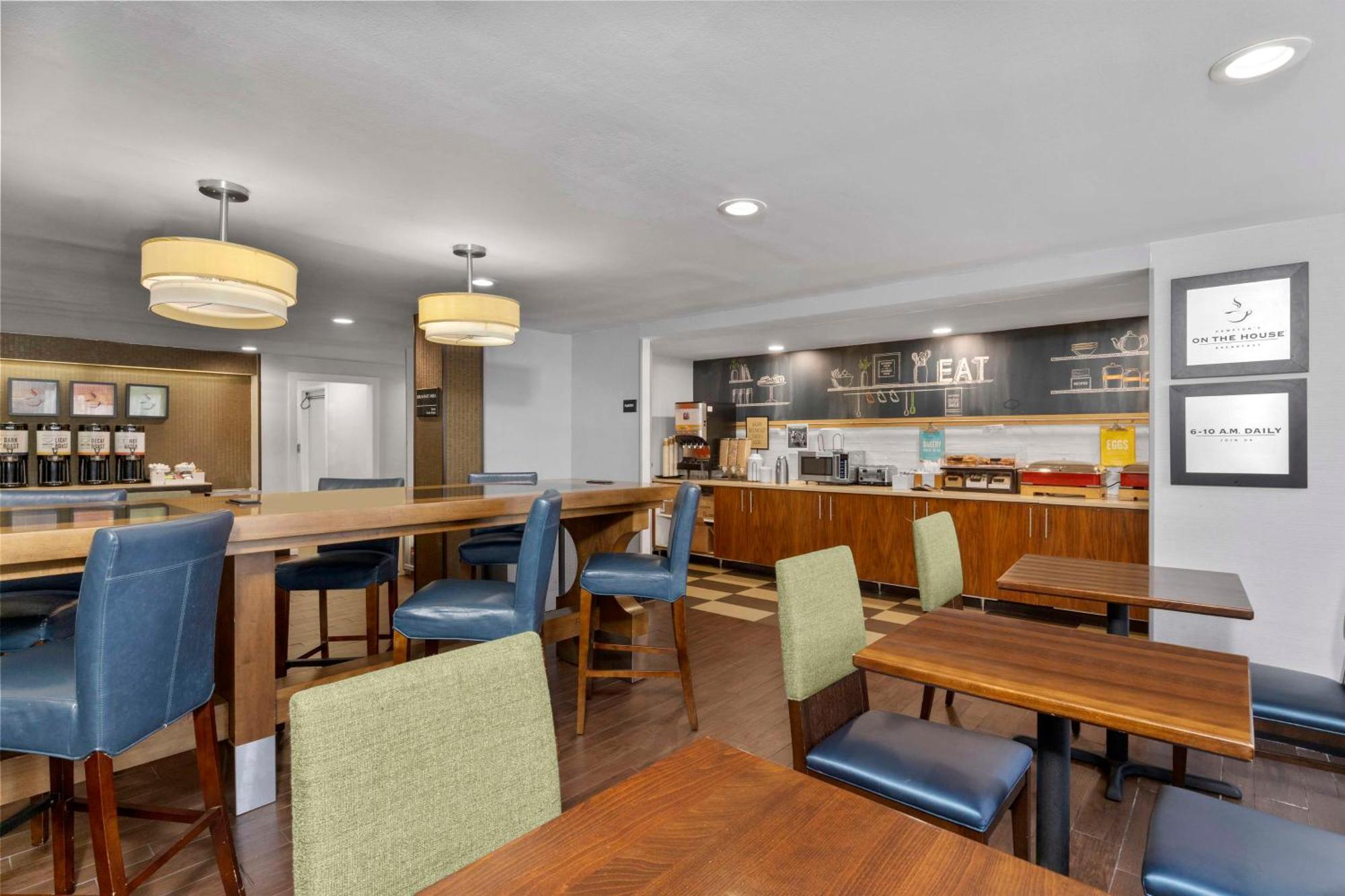 Hampton Inn By Hilton Milford Exterior foto