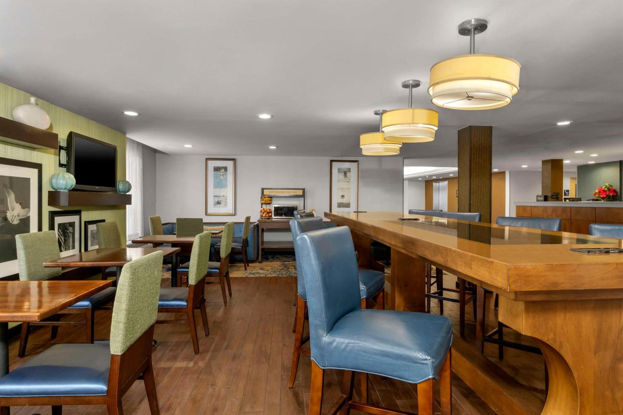Hampton Inn By Hilton Milford Exterior foto